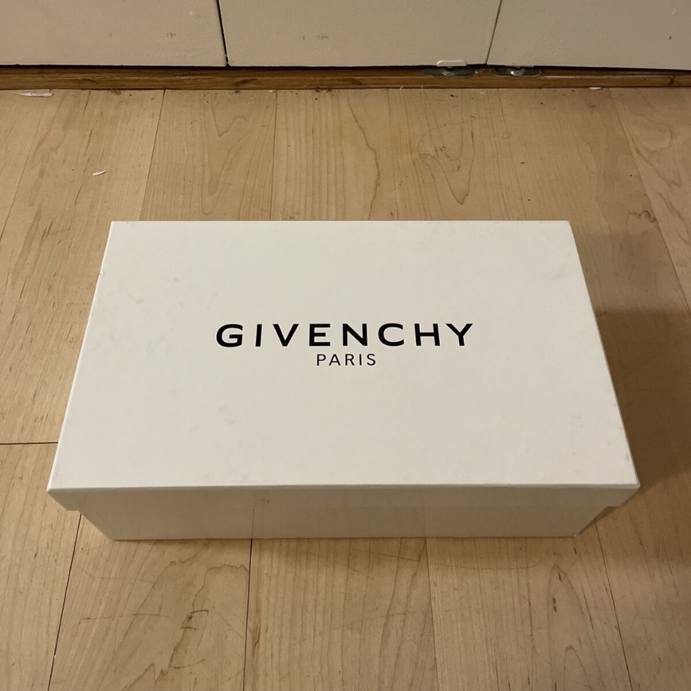 GIVENCHY SHOE BOX